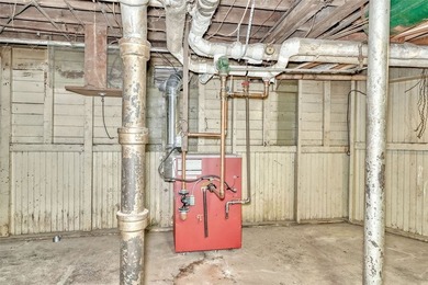 Welcome to Historic Seneca Parkway, also known as *Judges Row.* - photo 44