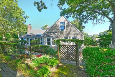 Charming and beautifully maintained 3-bedroom, 2-full-bath home - photo 6