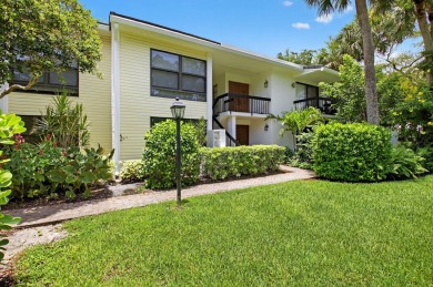 Lake Condo For Sale in Boca Raton, Florida