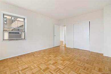 This high floor, 1-bedroom co-op apartment is move-in ready with - photo 13