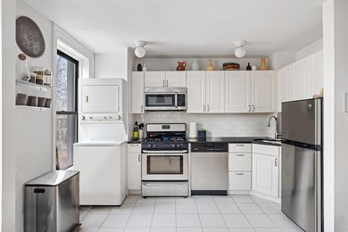 ELEGANTLY RENOVATED, PRE-WAR GREEK REVIVAL CHARM. A MULTI-FAM - photo 14