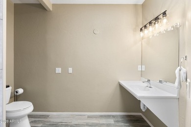 Sophisticated living in the GATED, Arrowhead Enclave community! - photo 17