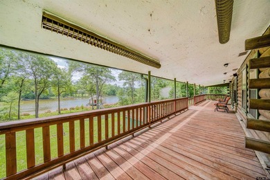 Adorable log cabin on beautiful Lake Winnsboro nestled in a - photo 7