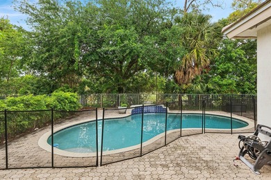 Welcome home to your spacious 4 bedroom, 3 bath home with a 2 - photo 18