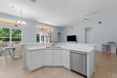 Welcome home to your spacious 4 bedroom, 3 bath home with a 2 - photo 27