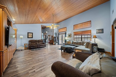 Welcome to your private slice of country paradise! Nestled on 3 - photo 6