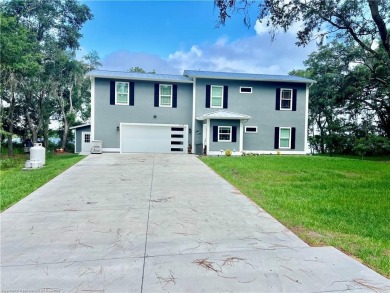 (private lake, pond, creek) Home For Sale in Sebring Florida