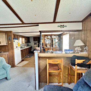 Investor, cash buyer, or renovation opportunity in Navarre! - photo 9