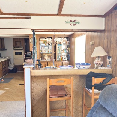 Investor, cash buyer, or renovation opportunity in Navarre! - photo 10
