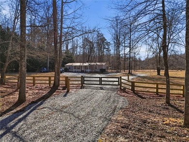 (private lake, pond, coastal) Home For Sale in Dahlonega Georgia