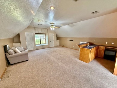 Stunning 3BR/2.5BA Two-Story Home in Hemphill, TX Prime Location - photo 5