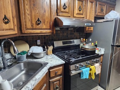 3 bedrooms and 1.5 baths. Well-established area close to the - photo 3