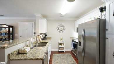 Welcome to this beautifully maintained 3-bedroom, 2-bath - photo 11