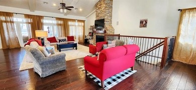 Spectacular Lake View Home on Lake Tenkiller! New roof September - photo 11