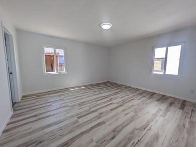 Spacious singlefamily residence plus commercial warehouse on one - photo 23