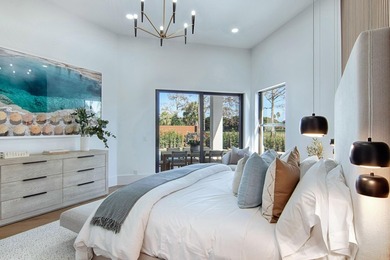 Elegant fully renovated 3 bedroom 3.5 bath single level home - photo 26