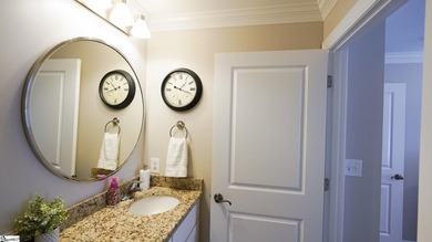 Welcome to this beautifully maintained 3-bedroom, 2-bath - photo 34