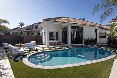 Elegant fully renovated 3 bedroom 3.5 bath single level home - photo 41