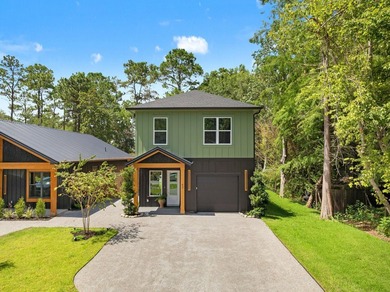 Experience the perfect blend of modern luxury and coastal charm - photo 1