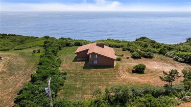 This waterfront property offers an increasingly rare opportunity - photo 1