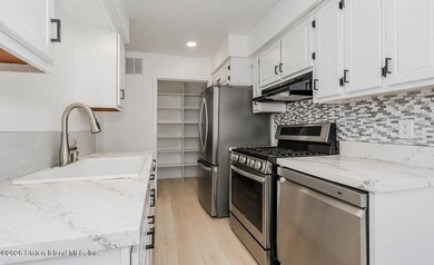 Welcome to 192 Monahan Ave- this recently renovated and spacious - photo 12