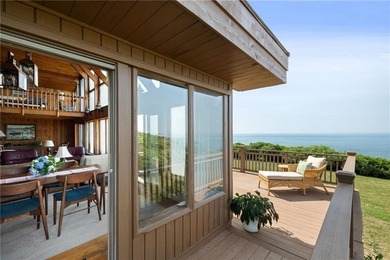 This waterfront property offers an increasingly rare opportunity - photo 2