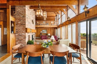 This waterfront property offers an increasingly rare opportunity - photo 3