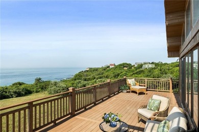 This waterfront property offers an increasingly rare opportunity - photo 5