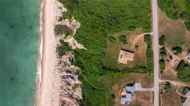 This waterfront property offers an increasingly rare opportunity - photo 6