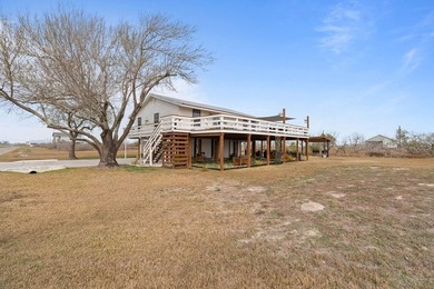 Welcome to 341-342 W. Misty Oak Lane, a stunning coastal escape - photo 23