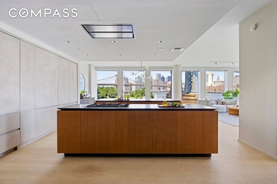 Boasting unmatched views of the Manhattan and Brooklyn Bridges - photo 7