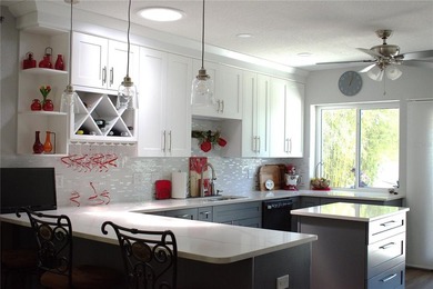 Welcome home to this beautifully maintained 2019 Pinellas Park - photo 6