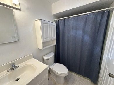 Located in Fort Walton Beach's established Kenwood neighborhood - photo 7