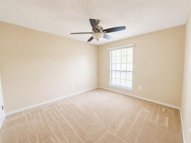 Located in Fort Walton Beach's established Kenwood neighborhood - photo 8