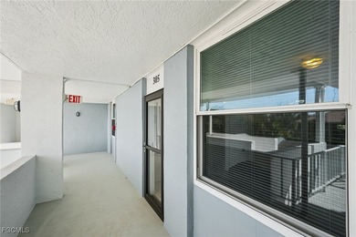 Welcome to this awesome opportunity in Bermuda Club! This 3rd - photo 4