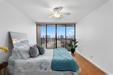 Experience true urban island living in this high-floor - photo 8