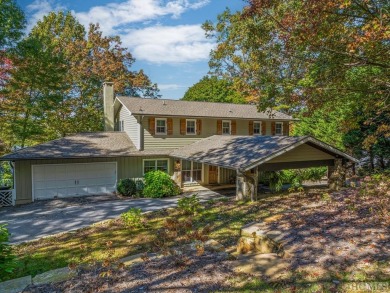 Lake Toxaway Home For Sale in Lake Toxaway North Carolina