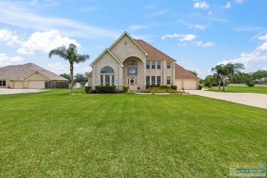 This exquisite 4 bedroom, 3.5 bath, 2 car garage home, on a - photo 2