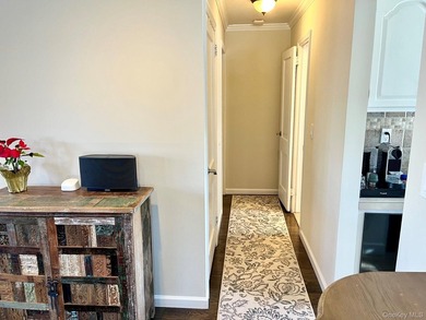 Beautifully updated expanded Cape situated on a quiet dead end - photo 19