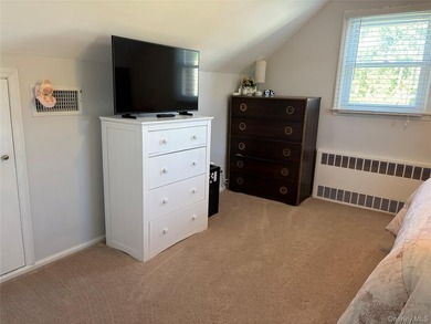 Beautifully updated expanded Cape situated on a quiet dead end - photo 32