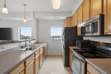This is the one you've been waiting for! This rare corner unit - photo 5