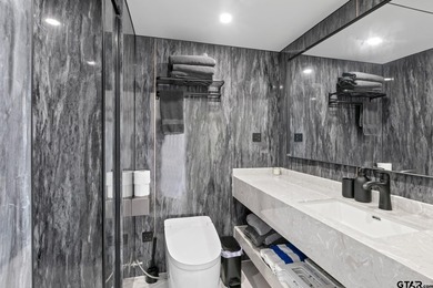 Turnkey short-term rental opportunity in the gated Twin Lakes - photo 9