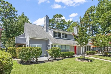 Just minutes from the beach, this charming 2-bedroom, 2-bath - photo 1