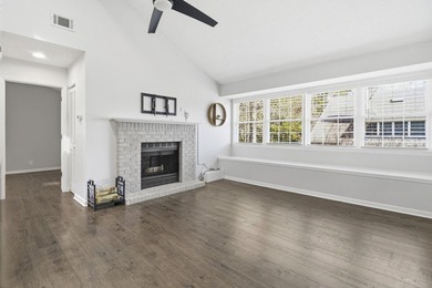 Just minutes from the beach, this charming 2-bedroom, 2-bath - photo 4