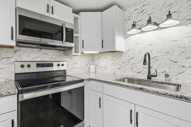 Just minutes from the beach, this charming 2-bedroom, 2-bath - photo 7