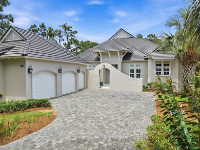 Custom-Built Pool Home in Regatta Bay Golf & Yacht Club a - photo 1