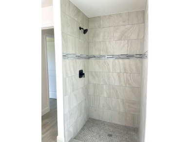 Move-In Ready New Construction - NO HOA -This 4-bedroom - photo 16