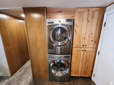 This home is set to impress! Pride in ownership can be seen in - photo 4