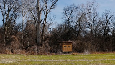 An extremely rare opportunity to own 1750+/- acres of prime - photo 27