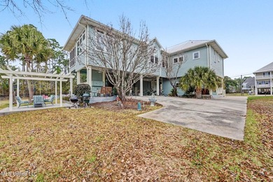 Welcome to this meticulously reimagined waterfront retreat in - photo 36